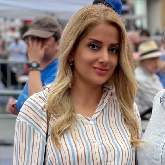 Meet your Posher, Afrooz - Picture 1 of 1